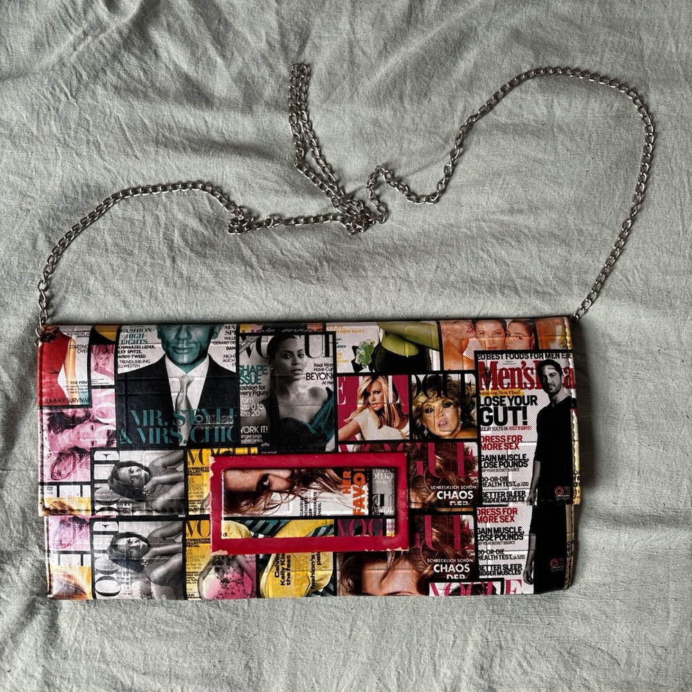 Y2K vintage magazine print purse with silver chain strap